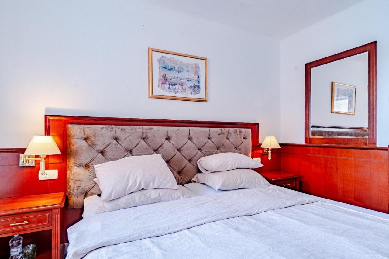 Hotel Dalmacija Vela Luka Buitenkant foto